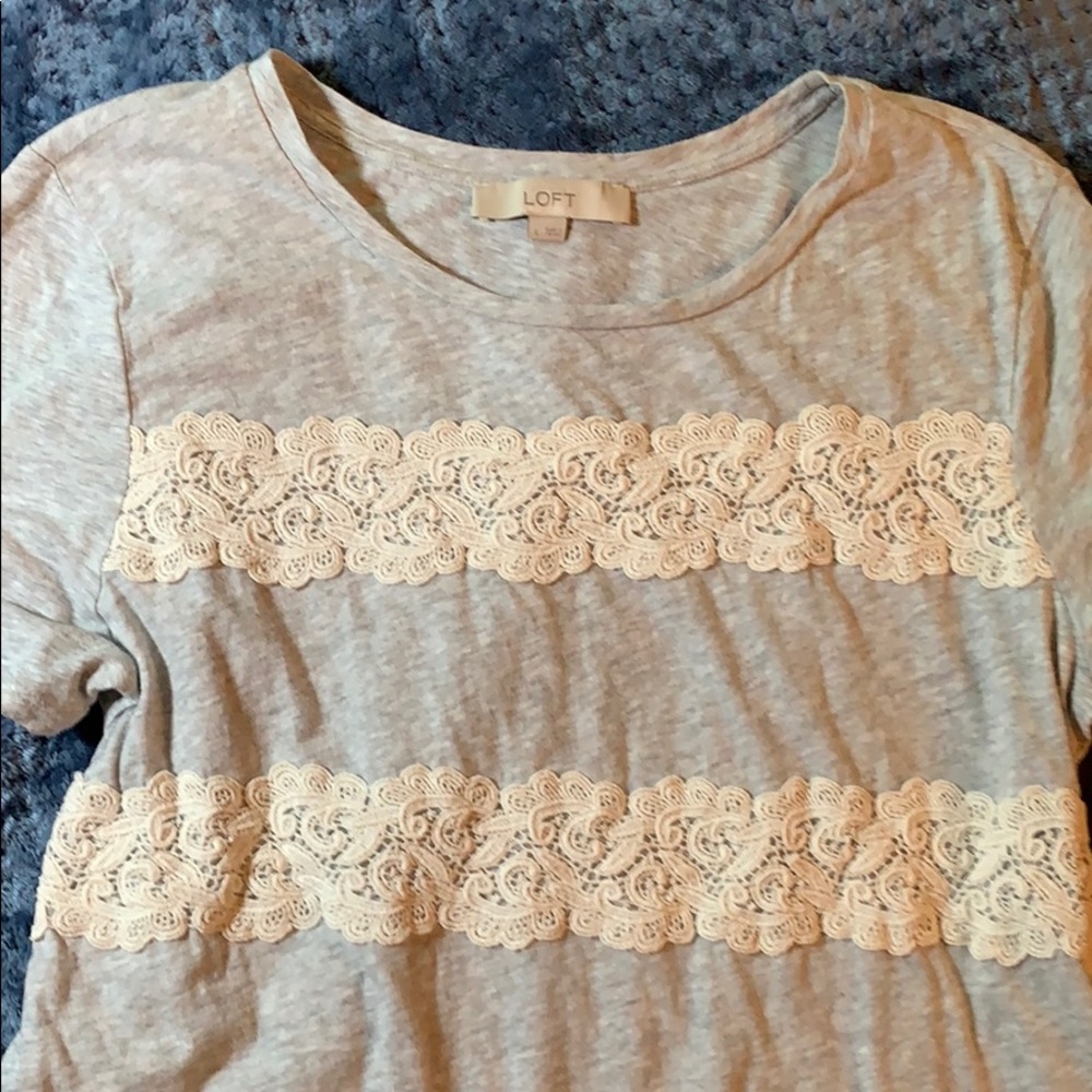 A super cute LOFT top! - Picture 4 of 6